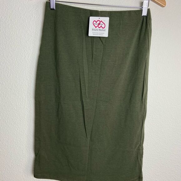 Heart & Hips Medium Enzyme Washed Cotton Pullon Olive Office to Dinner Skirt - Picture 2 of 4